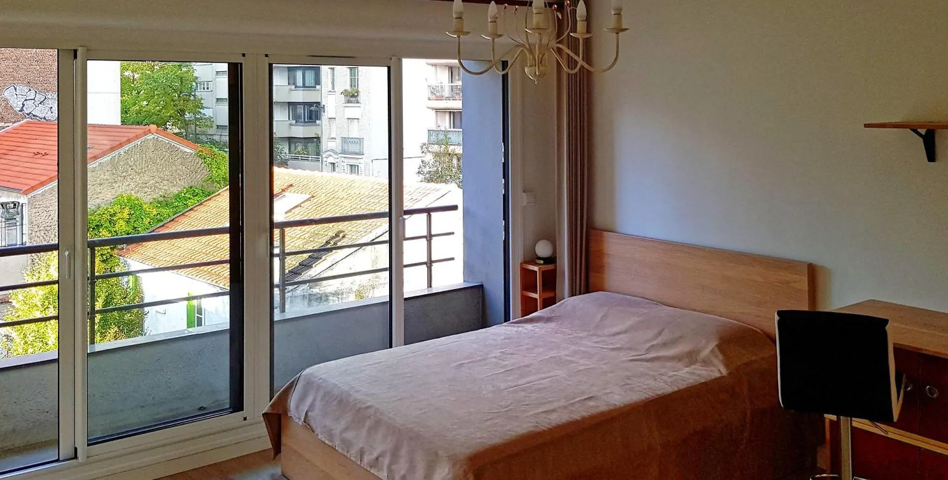 Chic Parisian Studio Retreat Bright Spacious And Secure Parking Διαμέρισμα